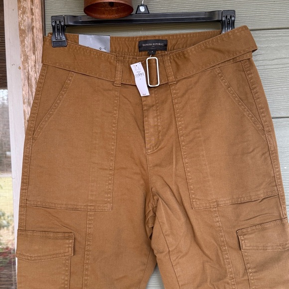 Banana Republic Factory High Rise Cargo Pant - Picture 3 of 10